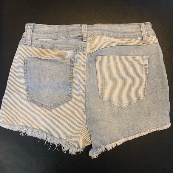 TJ Maxx Rewash Jean Shorts - Picture 2 of 3